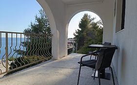 Apartment Inter Vivos